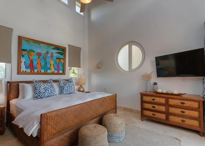 Belizean Cove Estates Beachfront Villa *
