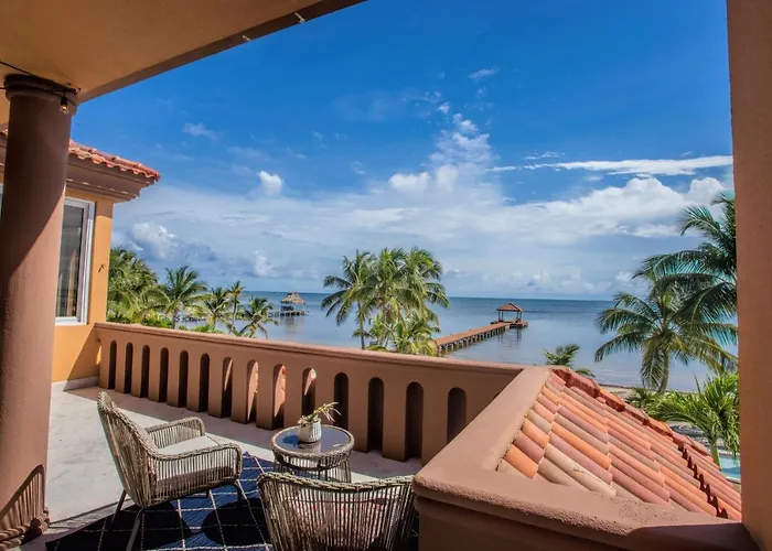 Villa Belizean Cove Estates Beachfront *