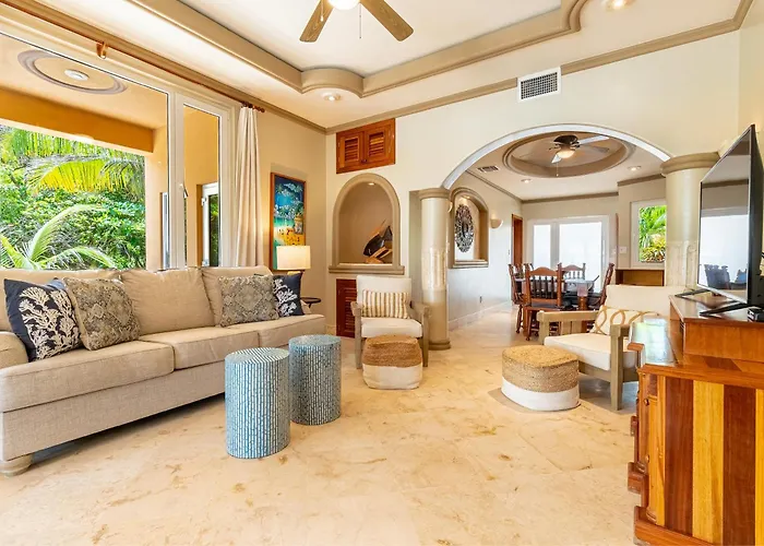 Villa Belizean Cove Estates Beachfront San Pedro (Ambergris Caye)