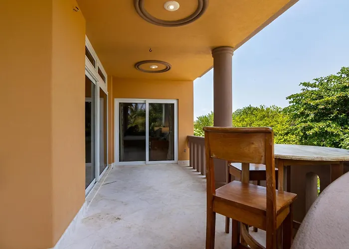 Villa Belizean Cove Estates Beachfront