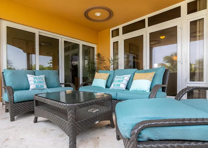Villa Belizean Cove Estates Beachfront *