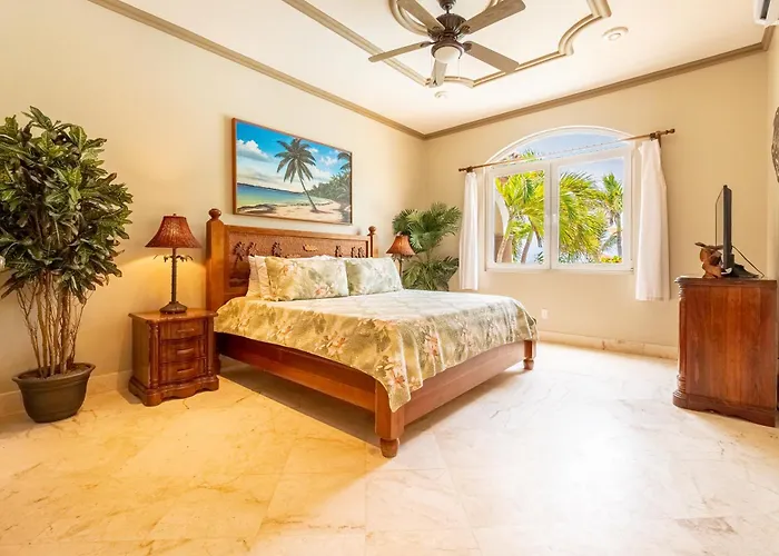 Belizean Cove Estates Beachfront *