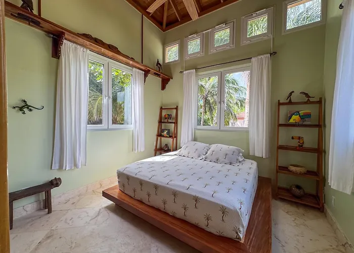 Belizean Cove Estates Beachfront * San Pedro (Ambergris Caye)