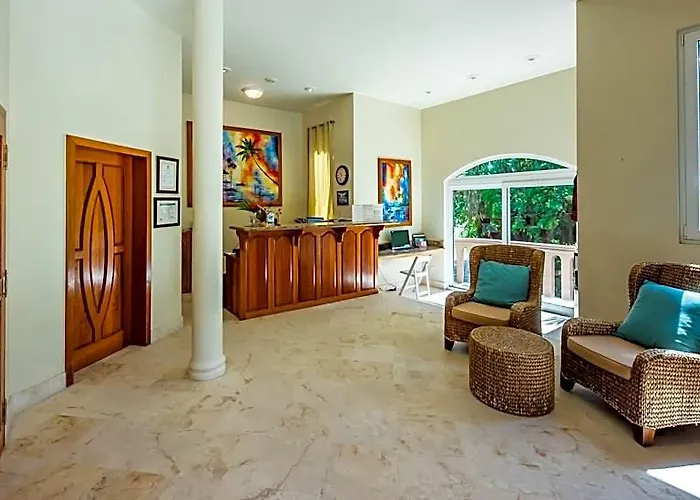 Villa Belizean Cove Estates Luxury Beachfront