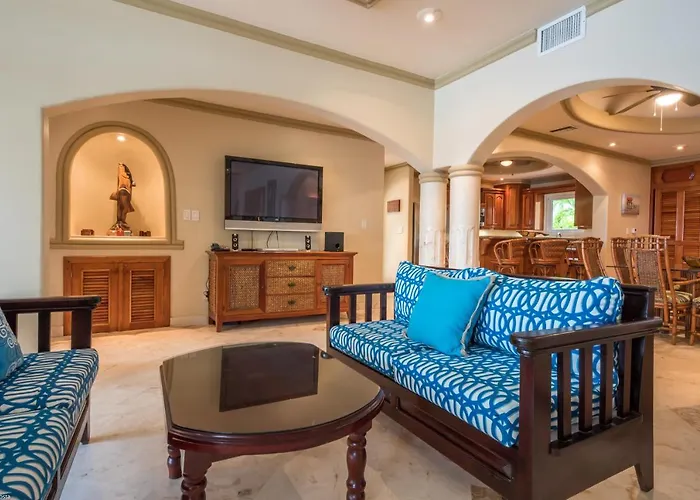 Villa Belizean Cove Estates Beachfront